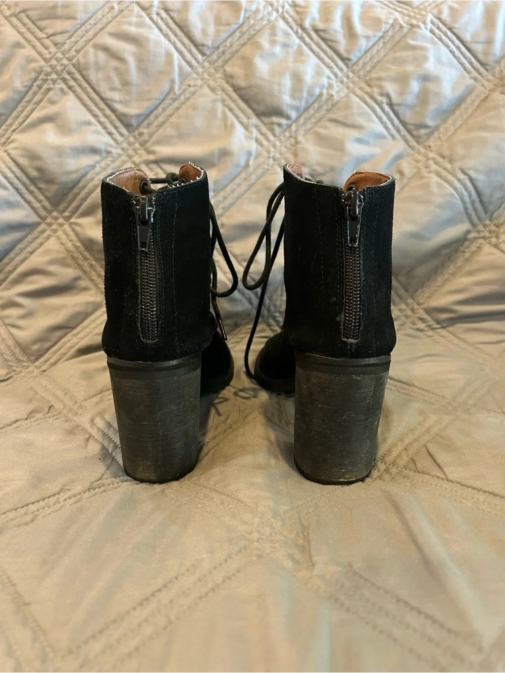 Jeffrey Campbell dark romantic